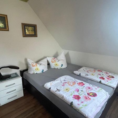 Ferienwohnung Schmidt Neu Sallenthin Exterior foto